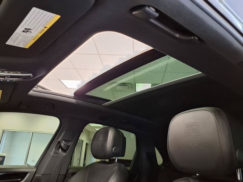 Used 2019 Porsche Cayenne S AWD/4WD image 23