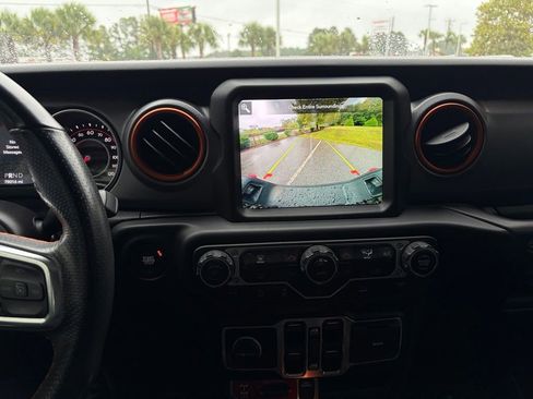 Used 2021 Jeep Gladiator Mojave AWD/4WD image 21