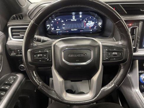 Used 2023 GMC Yukon XL Denali AWD/4WD image 24