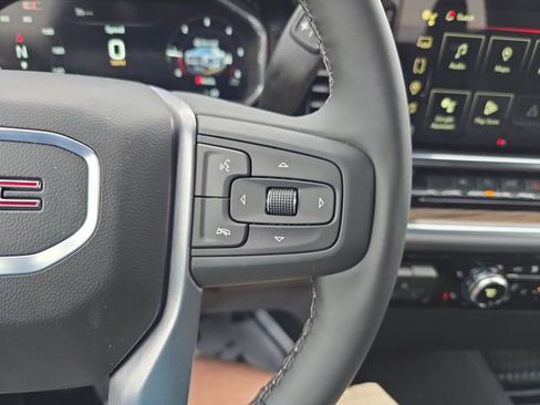 New 2026 GMC Sierra 1500 Elevation image 16