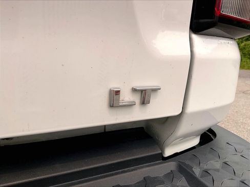 Used 2023 Chevrolet Colorado LT w/ LT Convenience Package AWD/4WD image 27