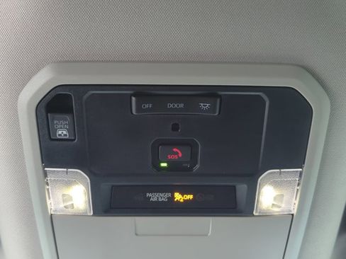 Used 2024 Toyota Tundra Limited image 23