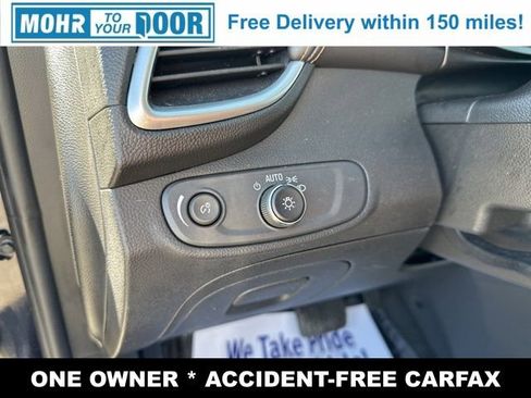 Used 2022 Chevrolet Trax LT w/ LT Convenience Package image 24