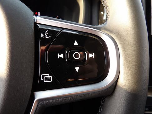New 2026 Volvo XC60 B5 Core w/ Climate Package AWD/4WD image 18