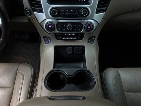Used 2019 GMC Yukon SLT w/ Premium Edition RWD image 18