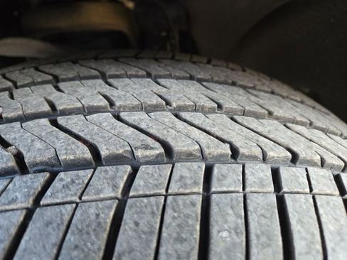 Used 2021 GMC Yukon XL Denali w/ Denali Premium Package image 8