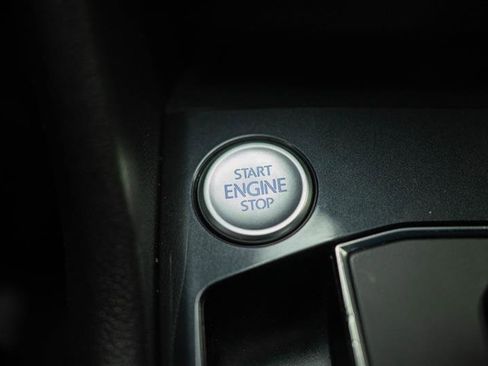 Used 2021 Volkswagen Tiguan SE R-Line image 23