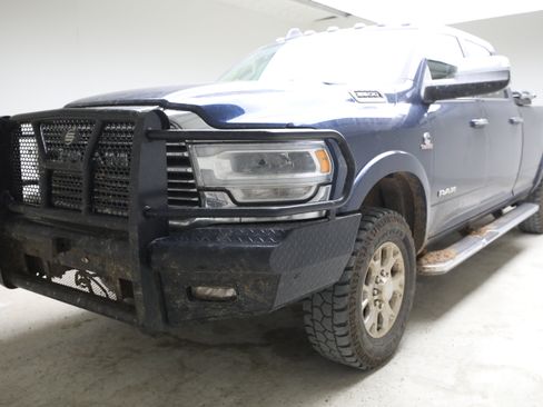 Used 2022 RAM 2500 Laramie AWD/4WD image 1