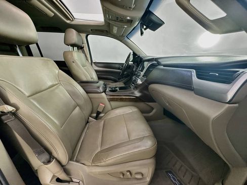 Used 2018 Chevrolet Suburban LT RWD image 36