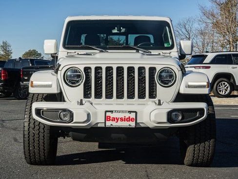 Used 2022 Jeep Gladiator Overland image 4