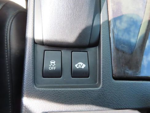 Used 2013 Lexus RX 450h AWD image 24