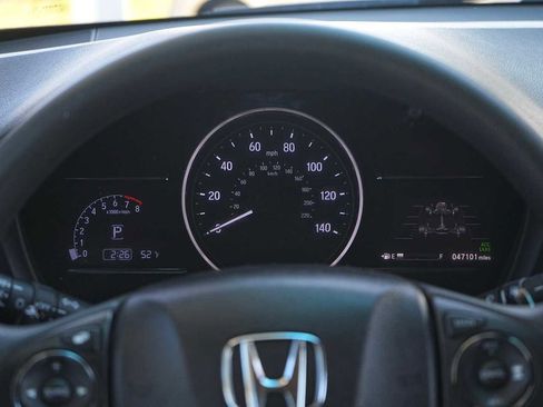 Used 2019 Honda HR-V EX image 21