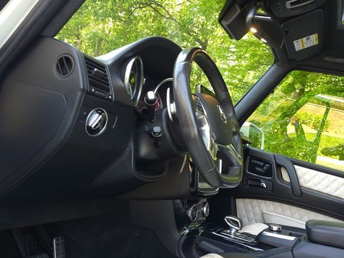Used 2017 Mercedes-Benz G 63 AMG 4MATIC image 28