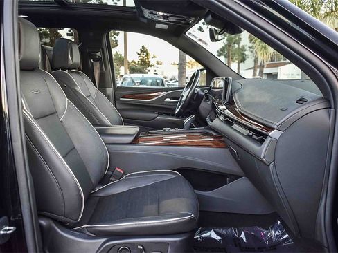 Used 2021 Cadillac Escalade Premium Luxury w/ Driver Assist Tech Package image 16