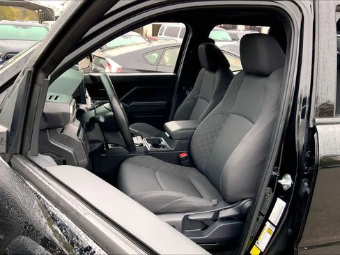 Used 2025 Toyota Tacoma SR image 7