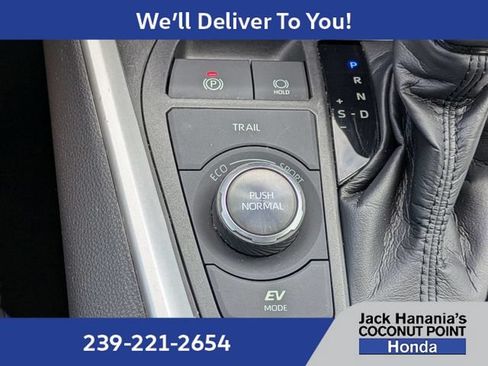 Used 2020 Toyota RAV4 XSE AWD/4WD image 34