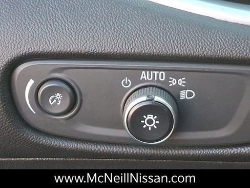 Used 2023 Chevrolet Malibu LT image 24