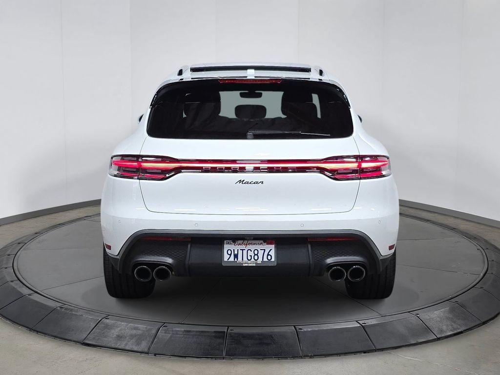 Certified 2026 Porsche Macan AWD/4WD image 6