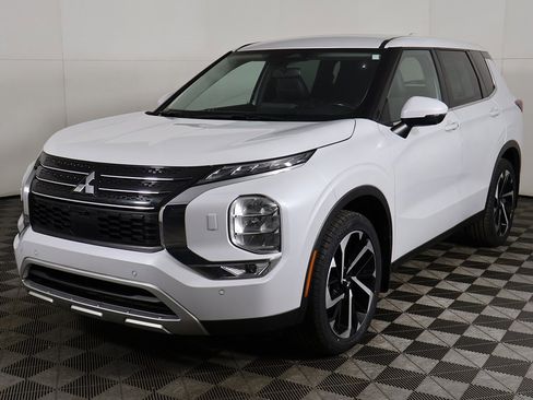 Used 2022 Mitsubishi Outlander SEL Black Edition image 9