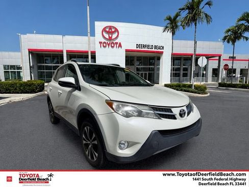 Used 2015 Toyota RAV4 Limited FWD image 1