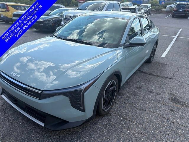 Certified 2025 Kia K4 EX FWD image 1