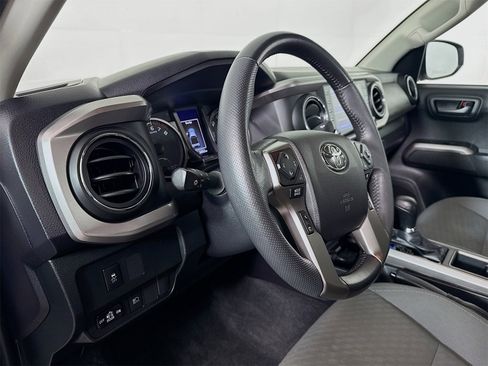 Used 2021 Toyota Tacoma SR5 image 7