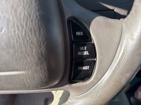 Used 1999 Ford Crown Victoria LX image 25