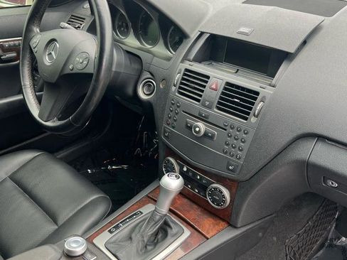 Used 2010 Mercedes-Benz C 300 4MATIC Sedan image 11