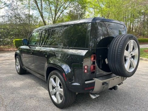 Certified 2025 Land Rover Defender 110 X-Dynamic SE image 7