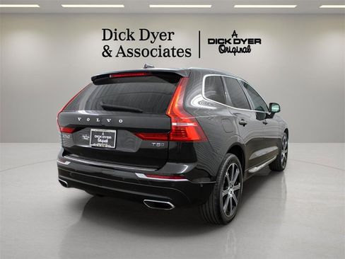 Certified 2021 Volvo XC60 T5 Inscription w/ Advanced Package image 2