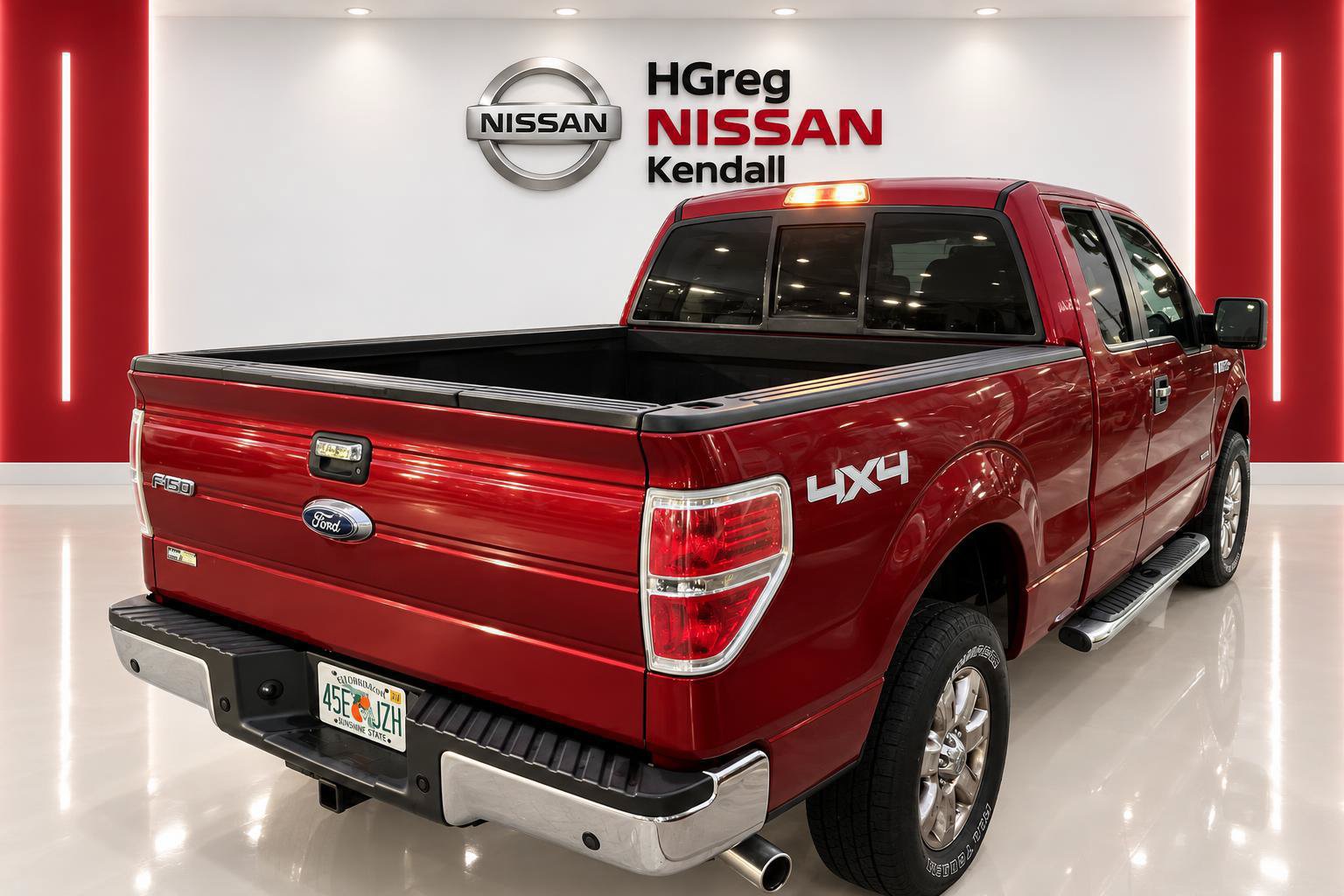 Used 2014 Ford F150 XLT w/ Equipment Group 302A Luxury AWD/4WD image 4