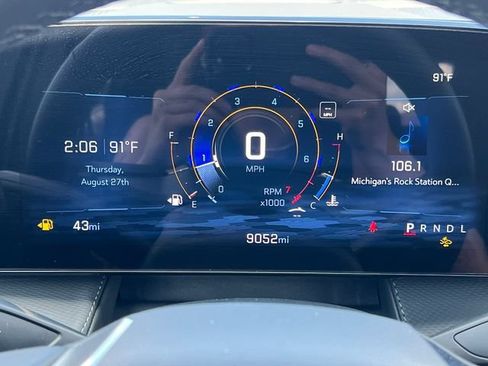 Used 2025 Chevrolet Equinox LT w/ Safety and Technology Package FWD image 15