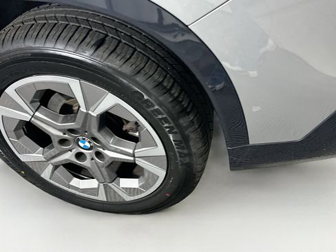 Used 2025 BMW X1 xDrive28i image 11