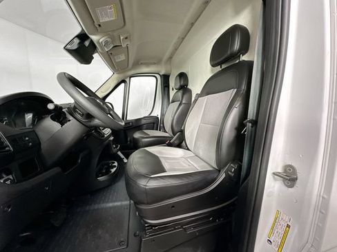 Used 2023 RAM ProMaster 2500 FWD image 3