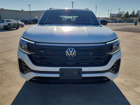 Certified 2025 Volkswagen Atlas Cross Sport SEL R-Line image 9