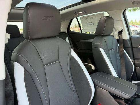 New 2025 Buick Envision Sport Touring image 30