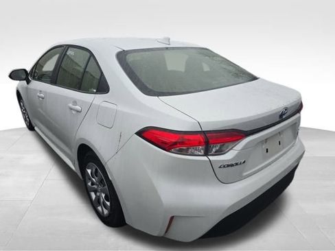 Used 2024 Toyota Corolla LE image 5