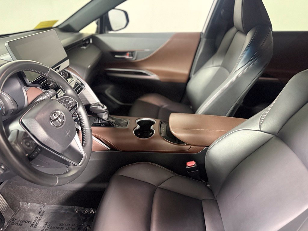Used 2024 Toyota Venza XLE AWD/4WD image 19
