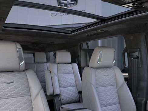 New 2026 Cadillac Escalade ESV Platinum Sport AWD/4WD image 25