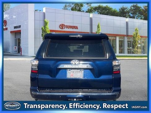 Used 2021 Toyota 4Runner Limited image 7