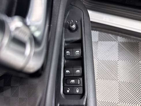 New 2026 Jeep Compass Limited image 21