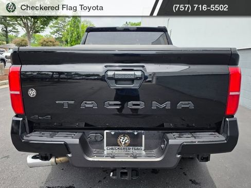 Used 2025 Toyota Tacoma TRD Sport AWD/4WD image 6