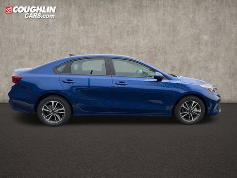 Used 2024 Kia Forte LXS FWD image 9