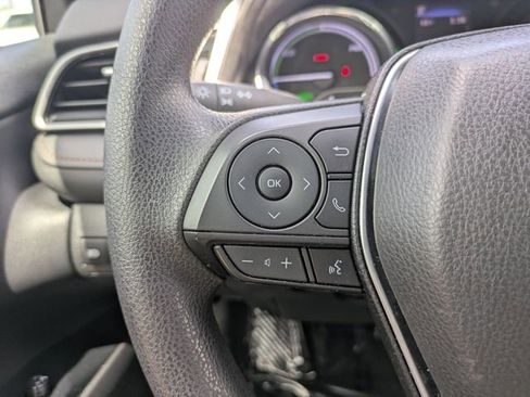 Used 2019 Toyota Camry LE w/ Sunroof Package FWD image 24