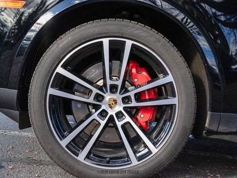 Used 2024 Porsche Cayenne S image 55