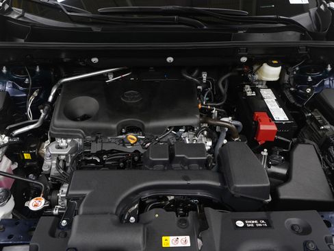 Used 2025 Toyota RAV4 Limited image 29