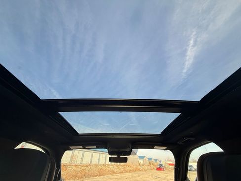 Used 2025 Lincoln Navigator Reserve image 12