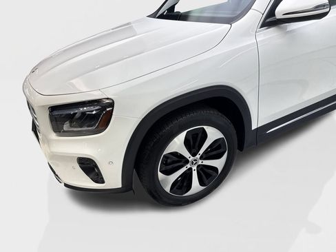 Used 2024 Mercedes-Benz GLB 250 image 16