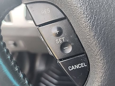 Used 2002 Ford Thunderbird RWD image 9