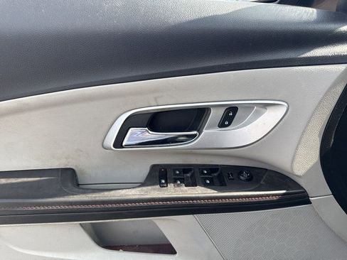 Used 2013 Chevrolet Equinox LT w/ Driver Convenience Package image 9